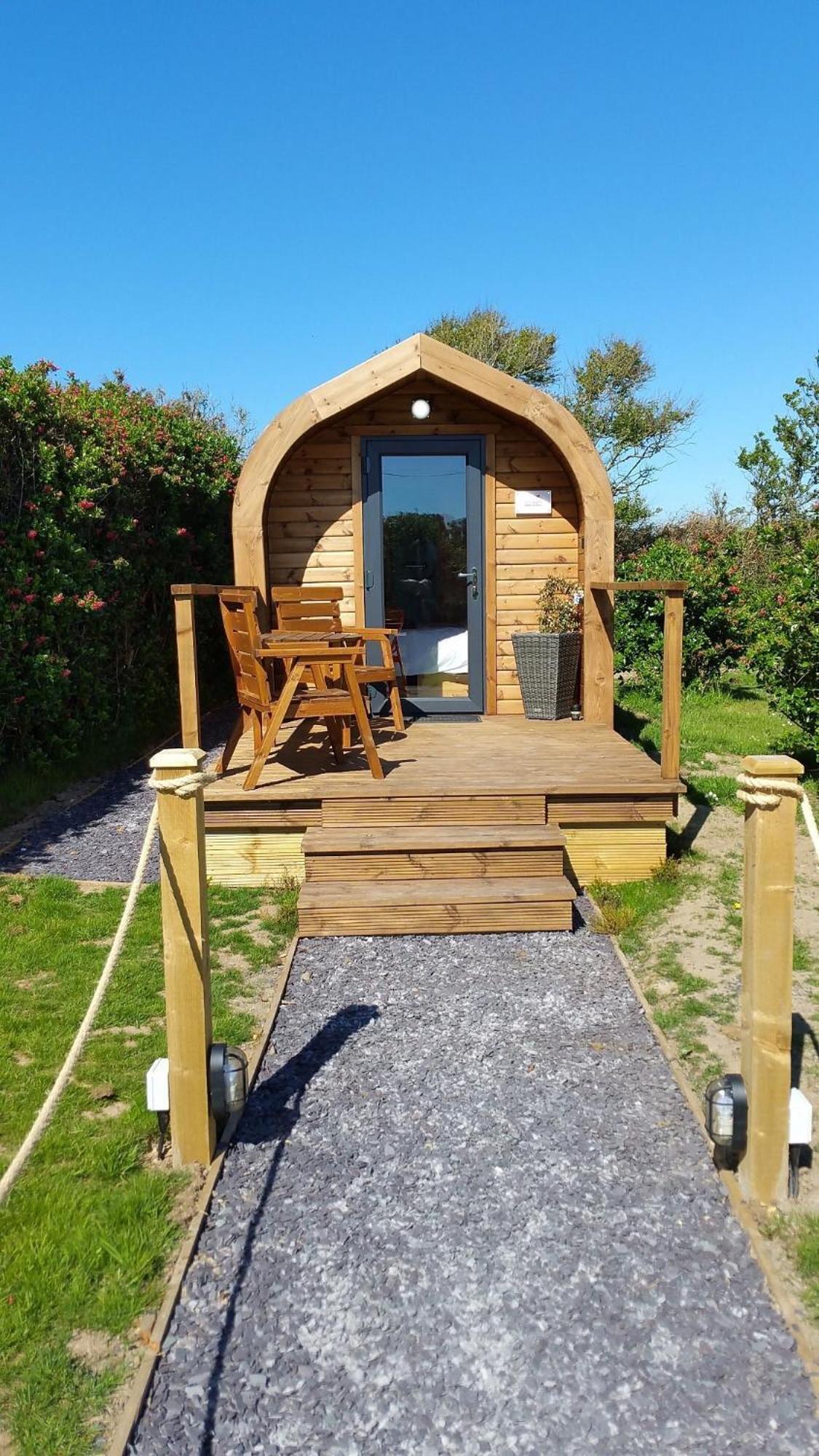 Sea And Mountain View Luxury Glamping Pods Heated Hotel Holyhead Exterior photo